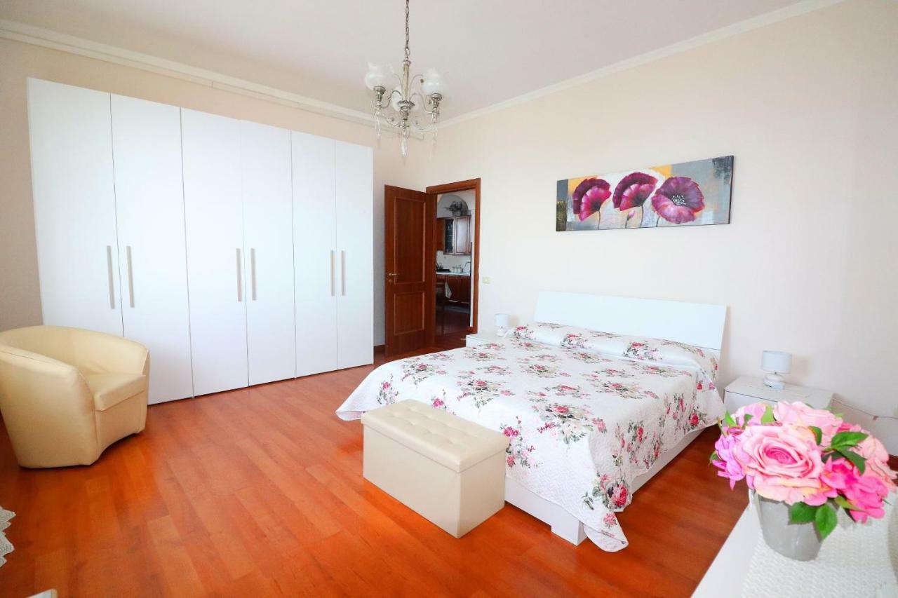 La Rosa Del Sud - De Vivo Realty Sorrentoアパートメント エクステリア 写真